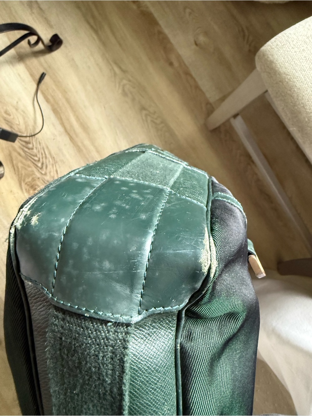 Louis Vuitton Teal Green Leather messenger bag - Picture 4 of 7